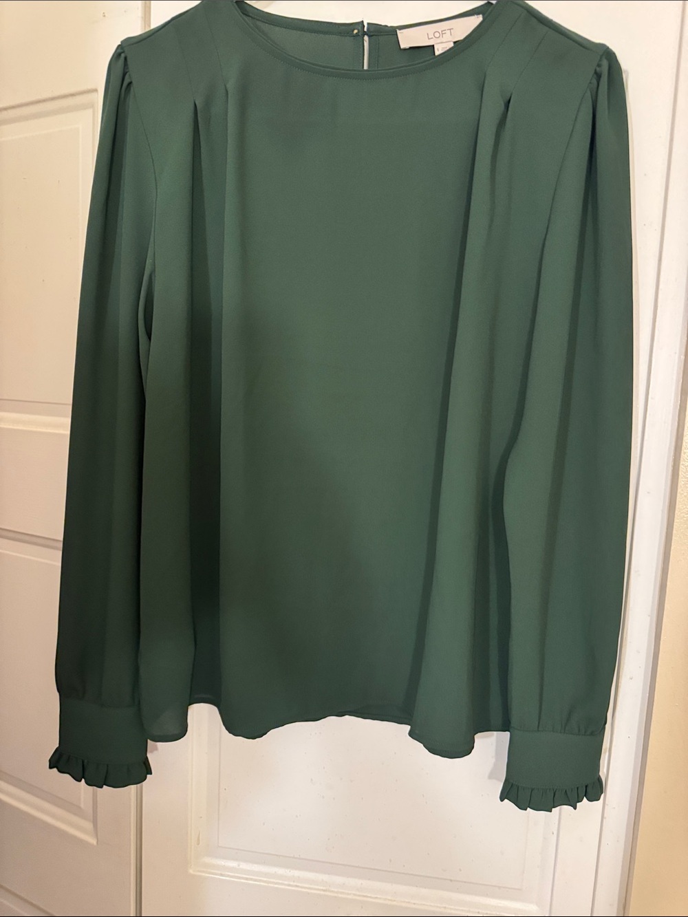 LOFT Green Long Sleeve Ruffle Cuff Blouse